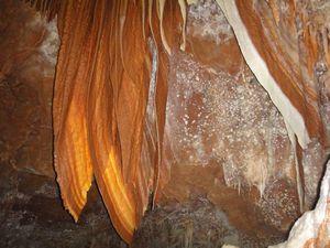 Curtain stalactites