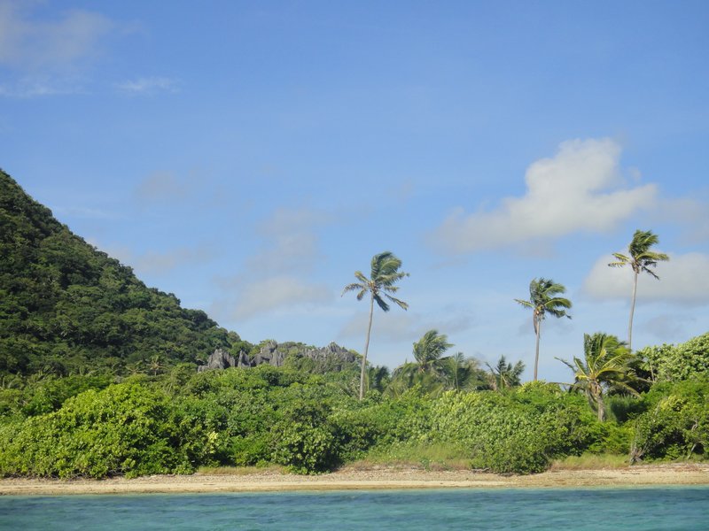 Sawa-l-lau Island