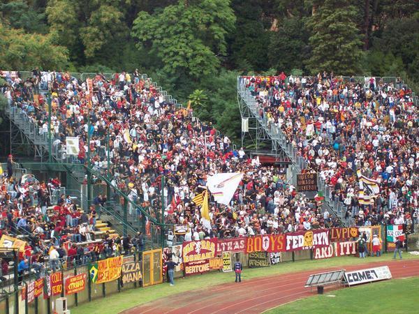 The crazy Rome fans