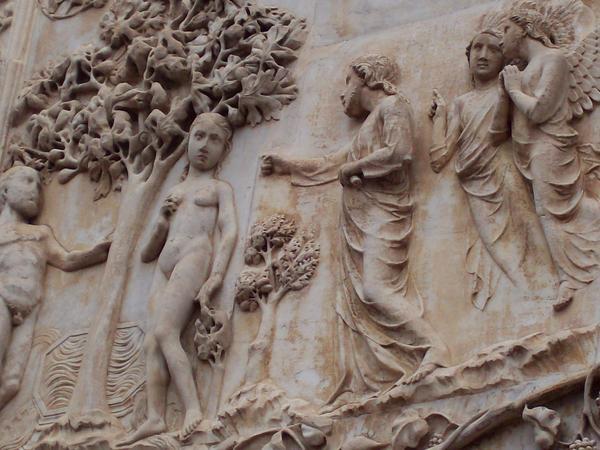 more reliefs of the Duomo's facade....