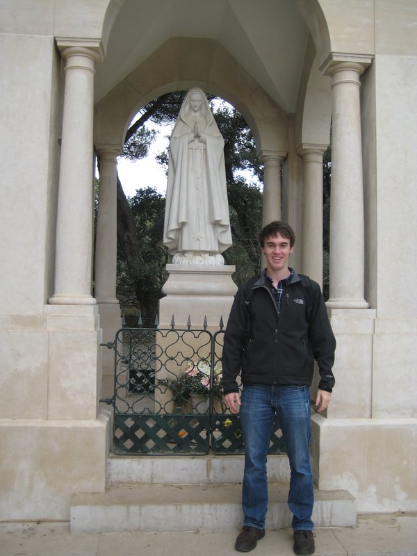 Fatima: Mary Statue