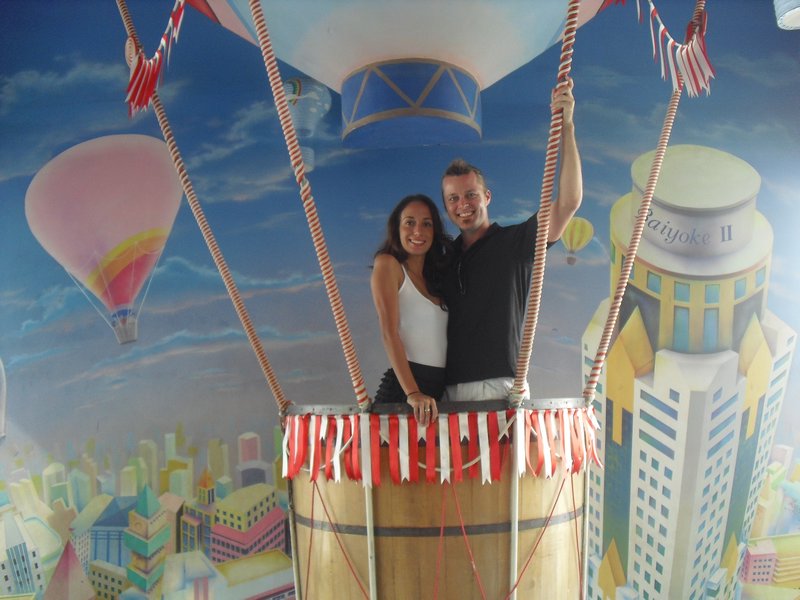 We took a fake air balloon ride