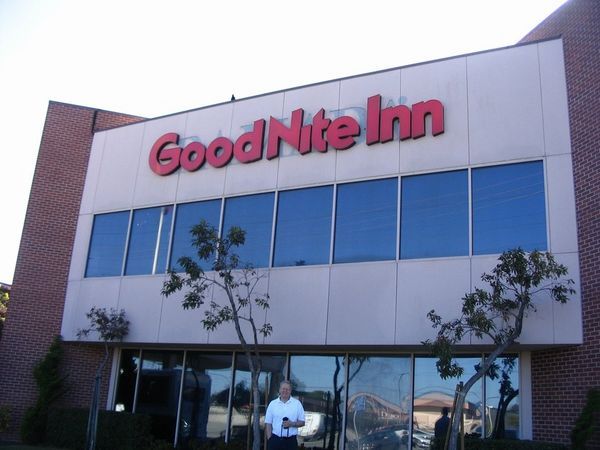 Good Nite Inn 