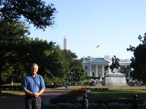 Don in front of the distant Whitehouse 