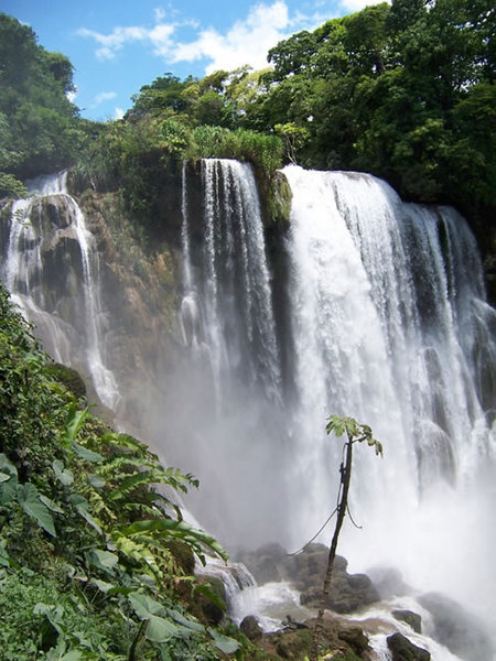 Pulhapanzak waterfall