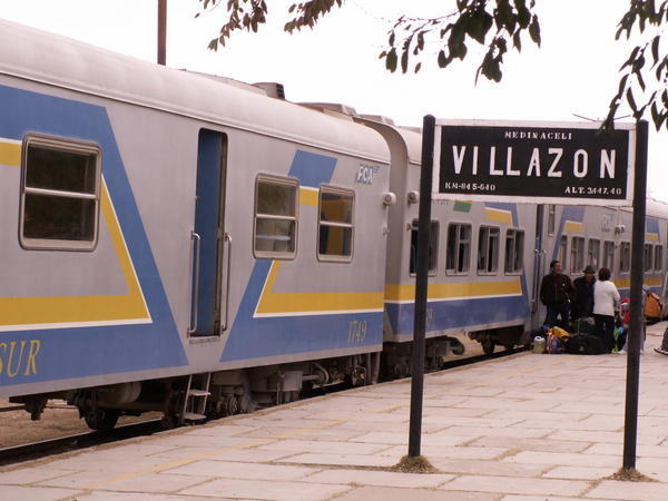 Villazonin rautatieasemalla