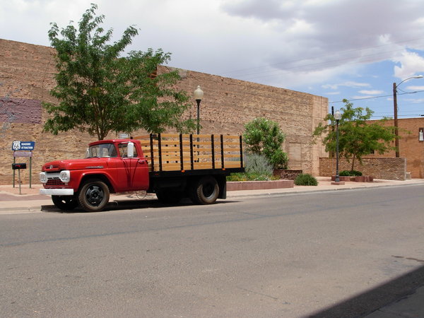 Flatbed Ford