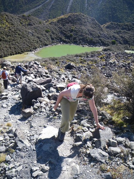you see it well....me climbing to the top (no not of mount cook hehe)