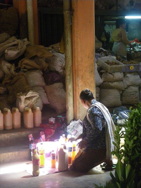 market-woman making lemonade-