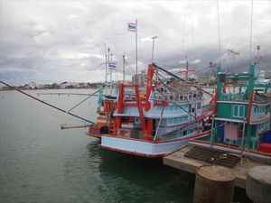 some fishermanboats/wat vissersboten