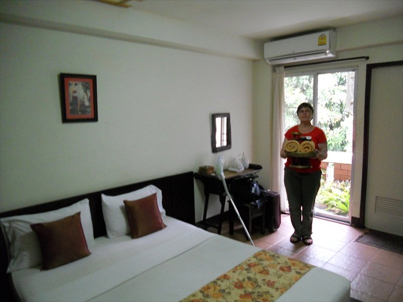 Baan Pim hotel (karla in her room)/karla in haar kamer