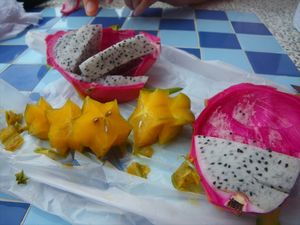 dragonfruit and starfruit