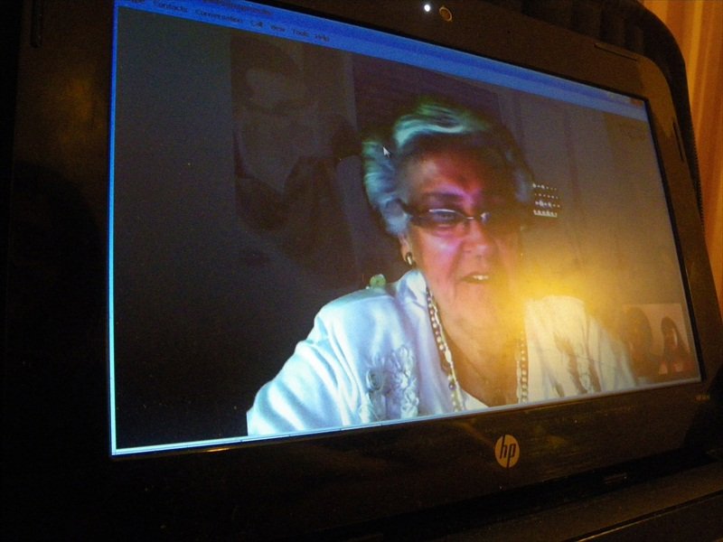 skype with the family (my grandmother Georgette)/Skype met de familie (mijn grootmoeder Georgette)