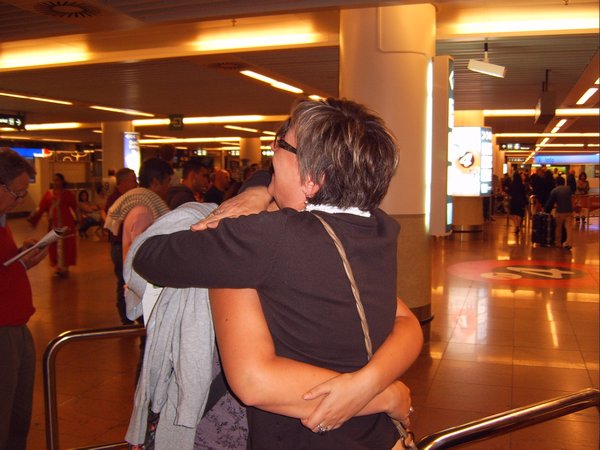 A warm hug with my mum/Een warme knuffel met mijn mama