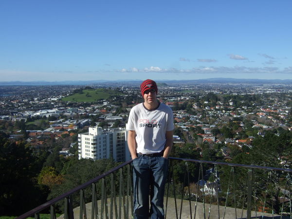 Ronan With Auckland´s Suburbs In The Background
