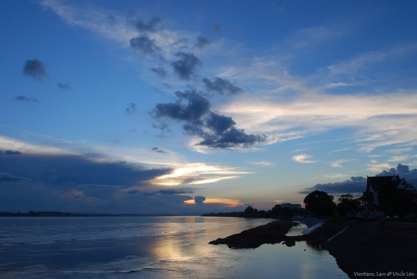 永珍,湄公河的晚霞