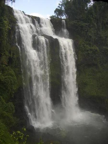 Tad Yueang Waterfall