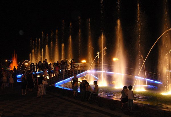 Boulevard Fountains