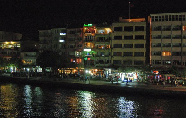 Night scene in Canakkale