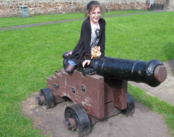 Bryony loves cannons