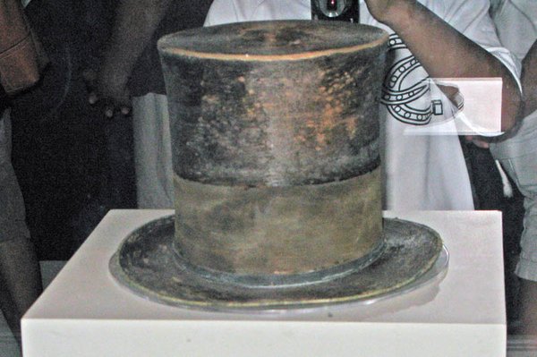 Abraham Lincoln's Hat!