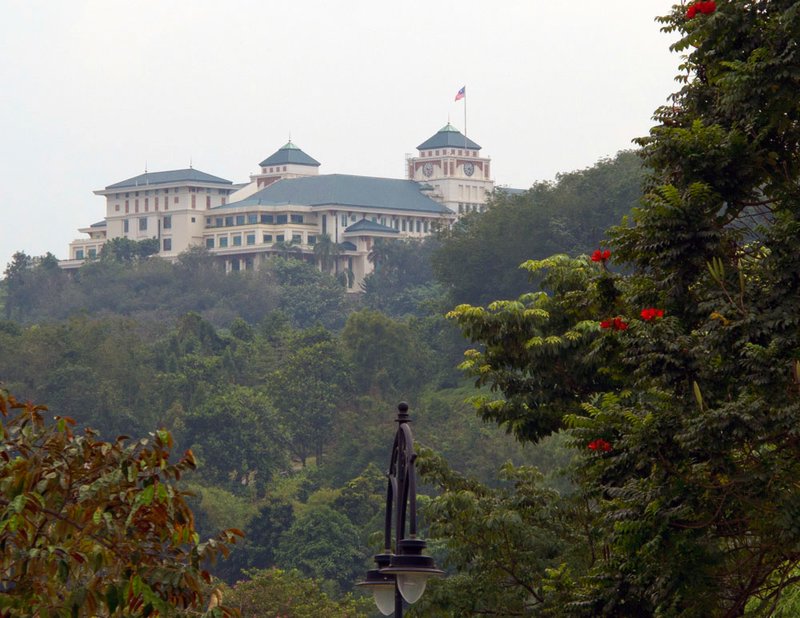  Istana Melawati