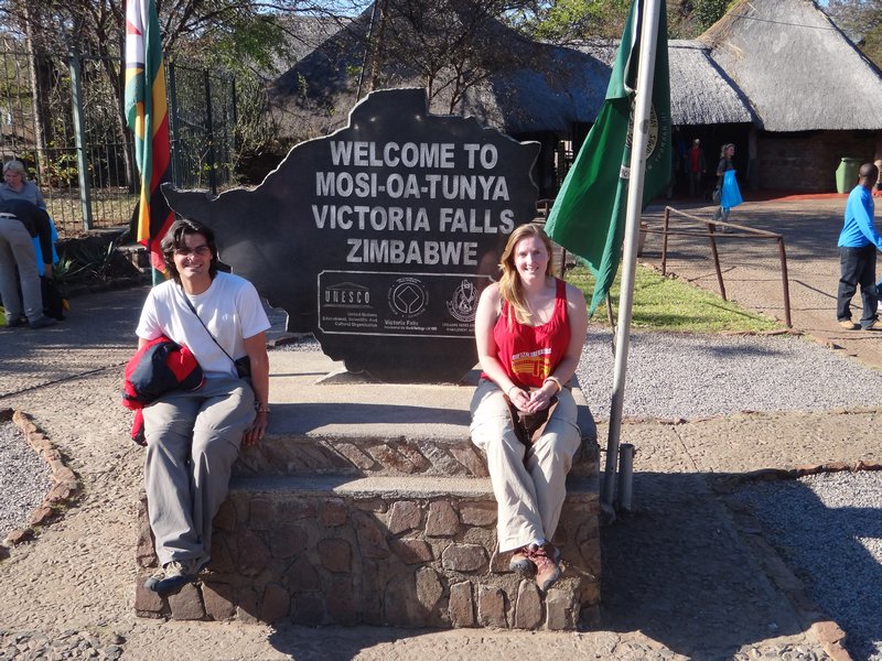 vic falls entrance, zimbabwe