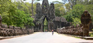 entrance to angkor