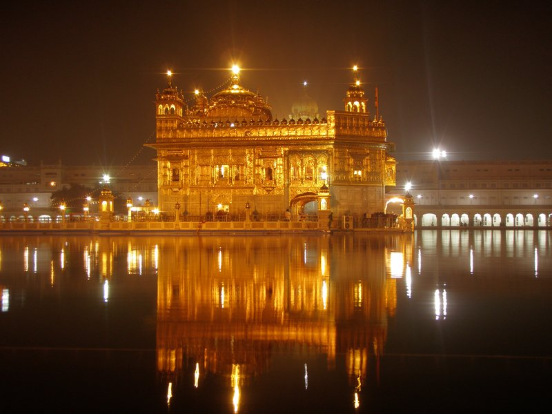 Golden Temple at night