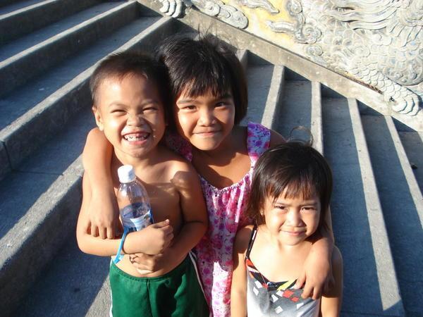 Some kids I met at the white budda in Nha Trang