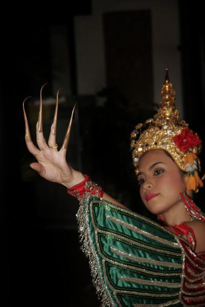 Thai dans