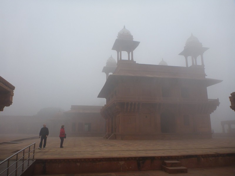 Fatehpur Sikri dans les nuages