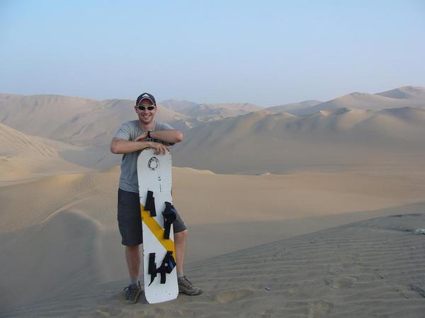 Sandboarding dans les dunes