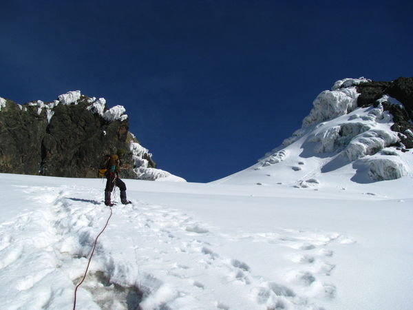 Daniel approaching the col at the twin summits