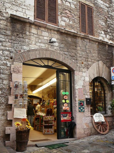 Shops in Assissi