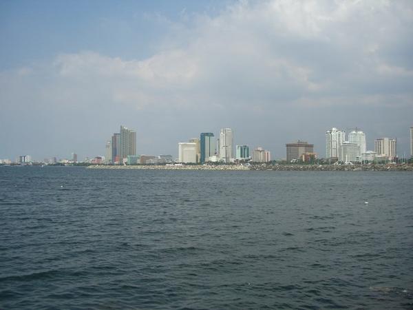 Manila Bay by day