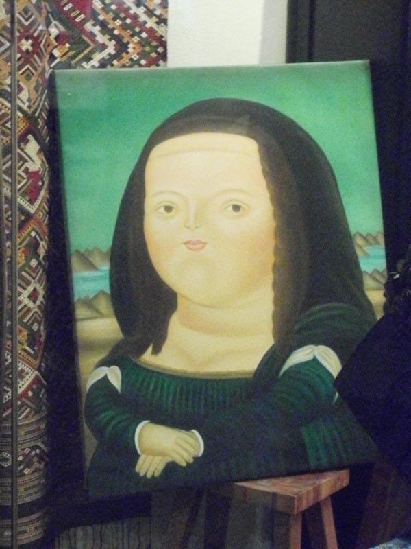 Mona Lisa's ate too much yummy Thai food!