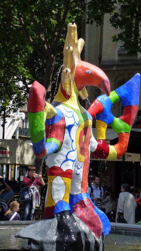 Sculptures near Pompidou Centre