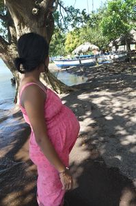 Luz 8 months pregnant 