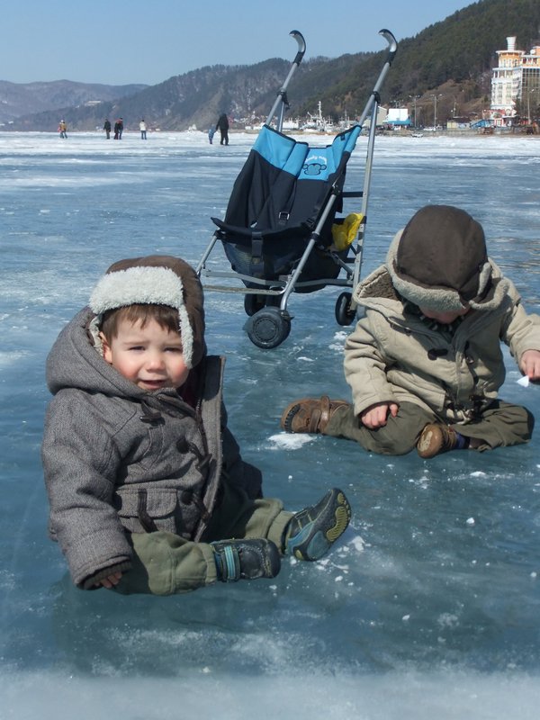 Lake Baikal - Frozen solid