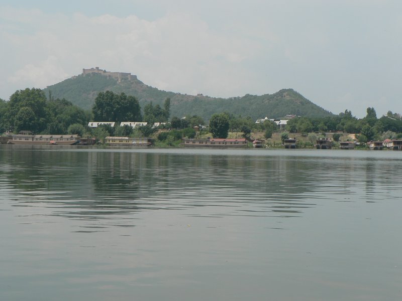 Nigeen Lake