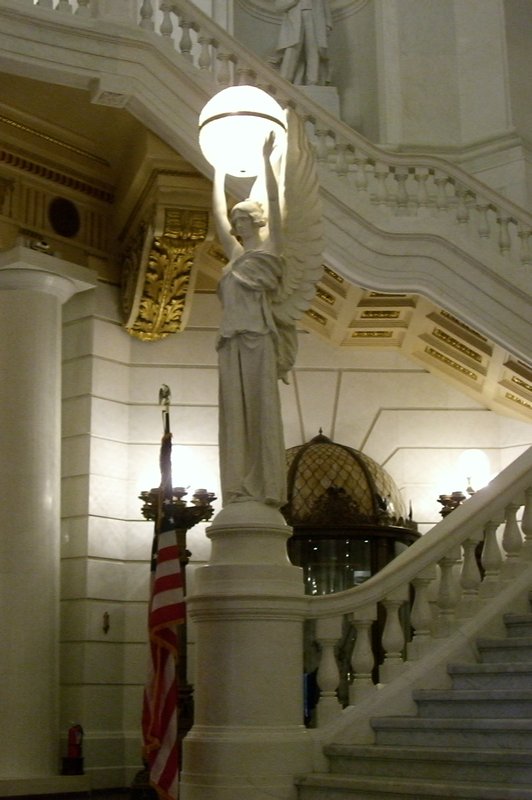 Pennsylvania Capitol rotunda statue