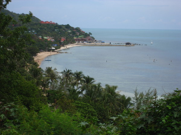 Hat Rin Beach seen from the steep hill approaching it