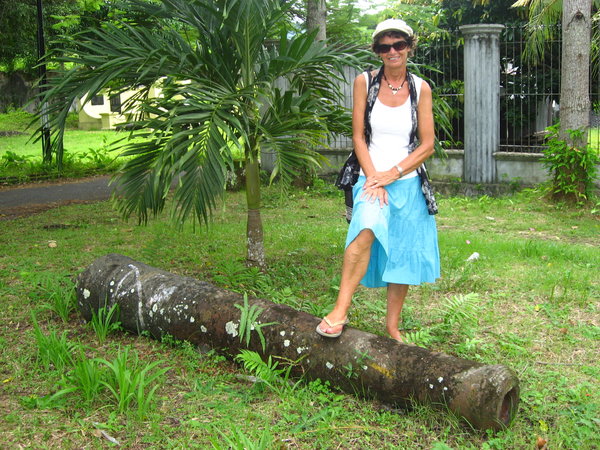  Ancient cannons can be found just lying around