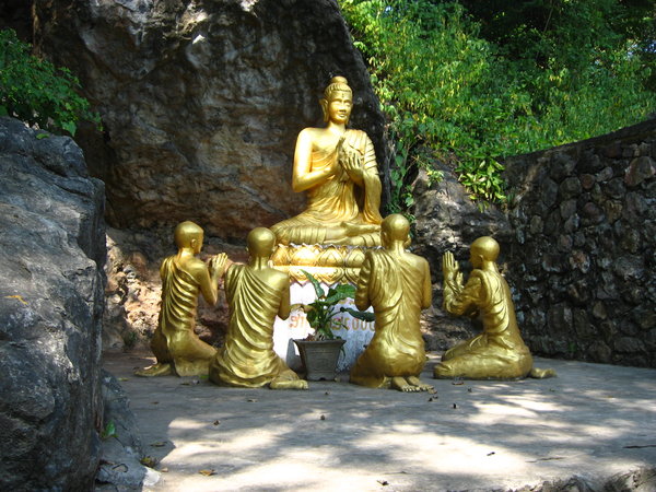 Budda and worshippers