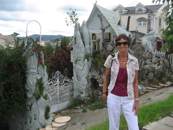 A crazy house we came across on the way to the cable car