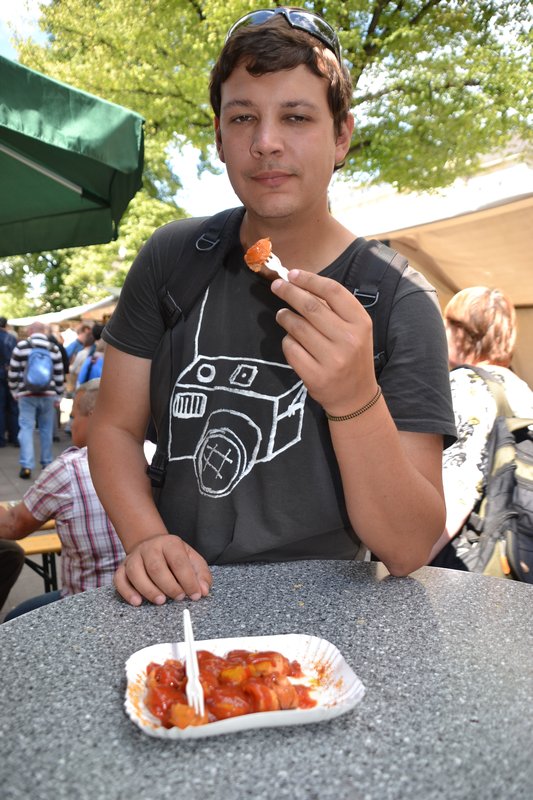 Trying Currywurst 