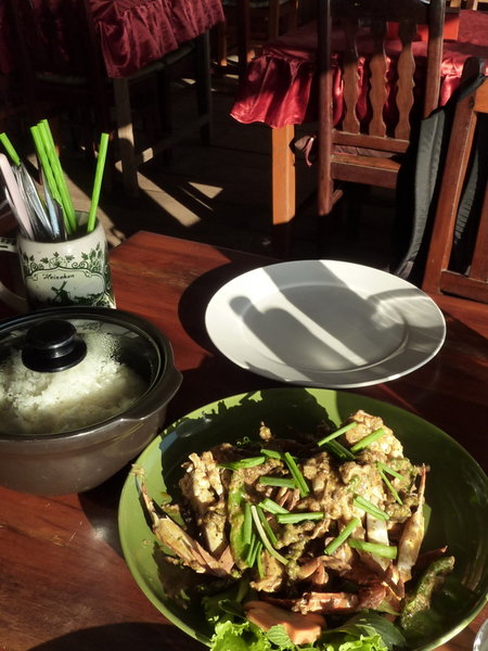 Famous Crabs with Green Kampot Peper Sauce