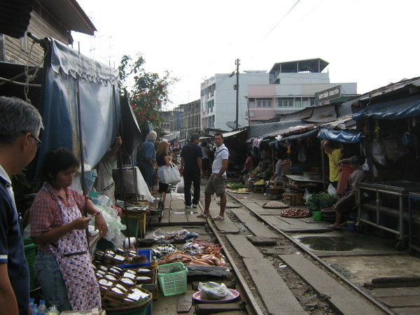 Train Market 2