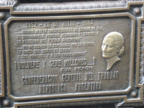 A plaque on Eva Peróns tomb in the Recoleta Cemetry